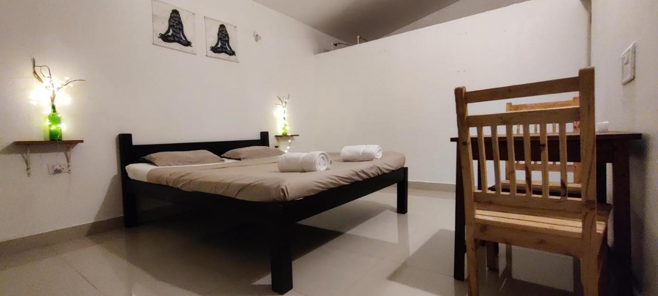 J-House, Spacious Apartments With Balconies, Thalassa 1Min Away Siolim Dış mekan fotoğraf