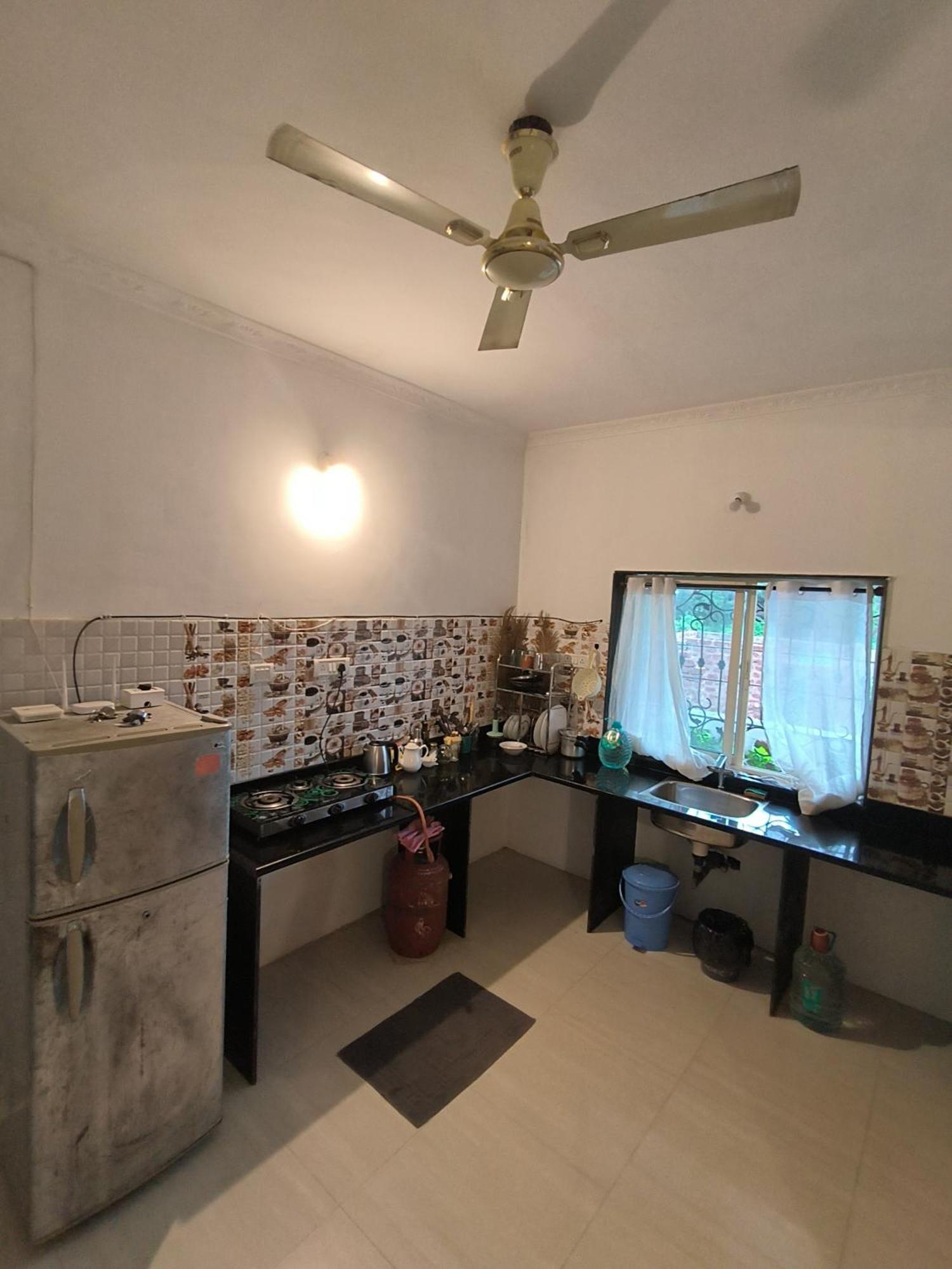 J-House, Spacious Apartments With Balconies, Thalassa 1Min Away Siolim Oda fotoğraf